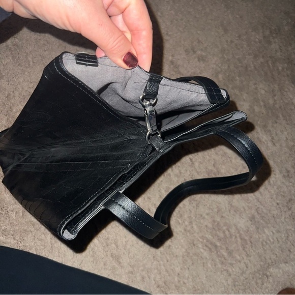 Kenneth Cole Reaction Black Crocodile Skin Tote Shoulder Bag NWT - Picture 4 of 9